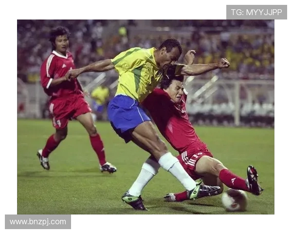 1998年世界杯巴西荷兰激战回顾 双方经典对决与赛事背后的故事